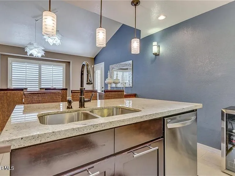 7067 Crown Ridge Dr — Photo 18