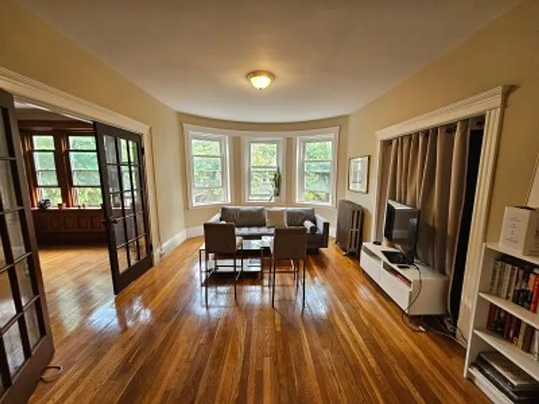 5 Euston St #2 — Photo 7