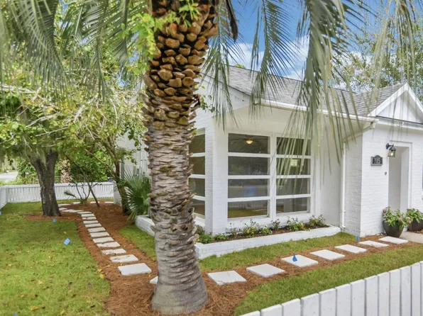 703 Newcastle St, Beaufort, SC 29902