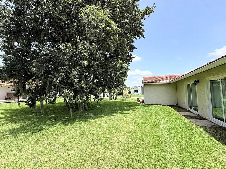 10122 Mason Dixon Cir — Photo 26
