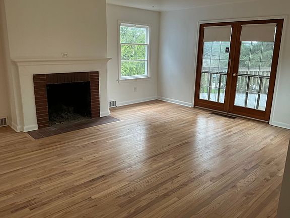 3rd image of 9505 44th Ave NE #1