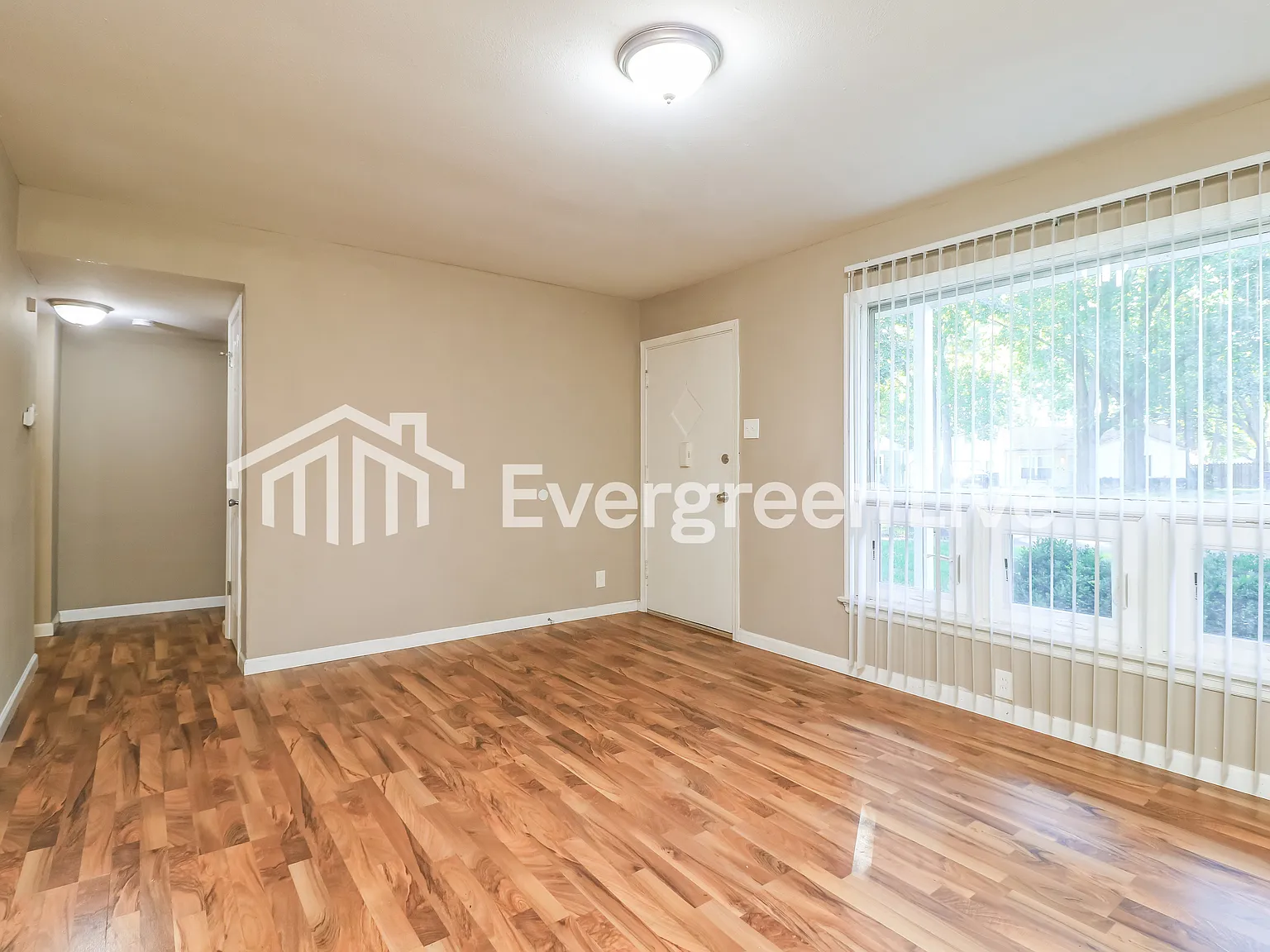 2 bed, 1.0 bath, 848 sqft, $1,145 — Photo 3
