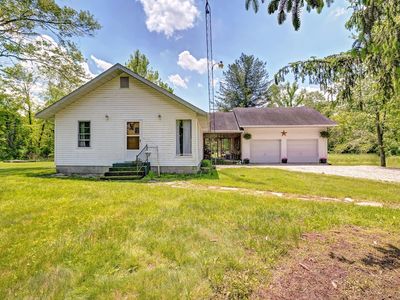 628 E Sand Hollar Rd, Bloomfield, IN, 47424