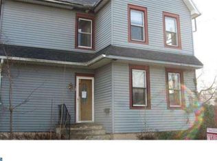 20 E 2nd St, Florence, NJ 08518