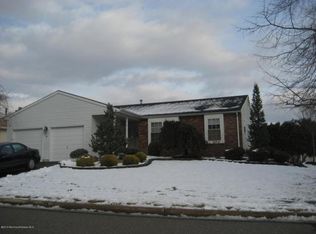 8 Lansdale Dr, Marlboro, NJ 07746