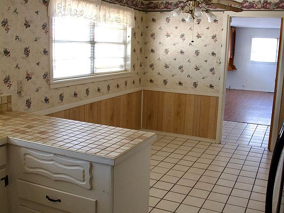 5th image of 2211 Kennedy Ln