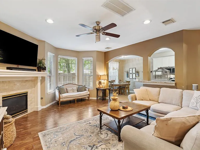 7606 N Linpar Ct — Photo 8