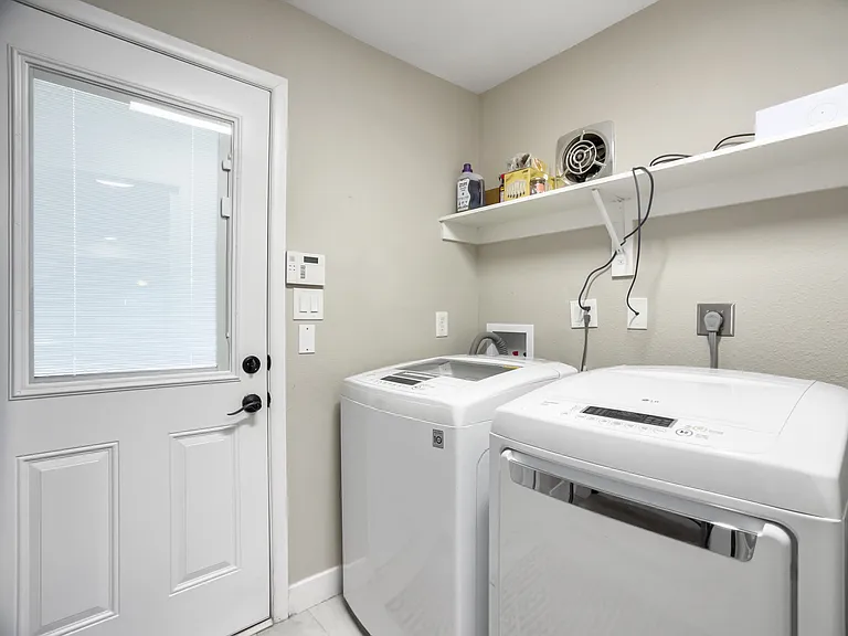 920 W Solcito Ln — Photo 21