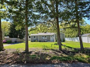 38 Parkside Ave, Miller Place, NY 11764