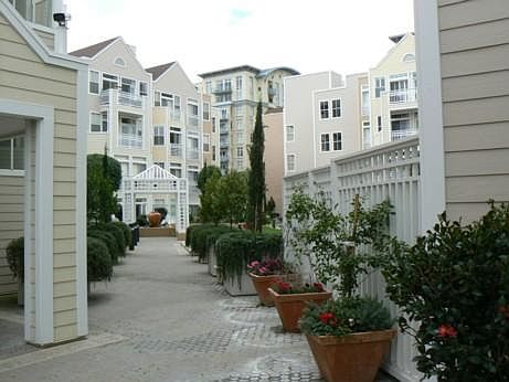 3rd image of 550 Ortega Ave APT B125