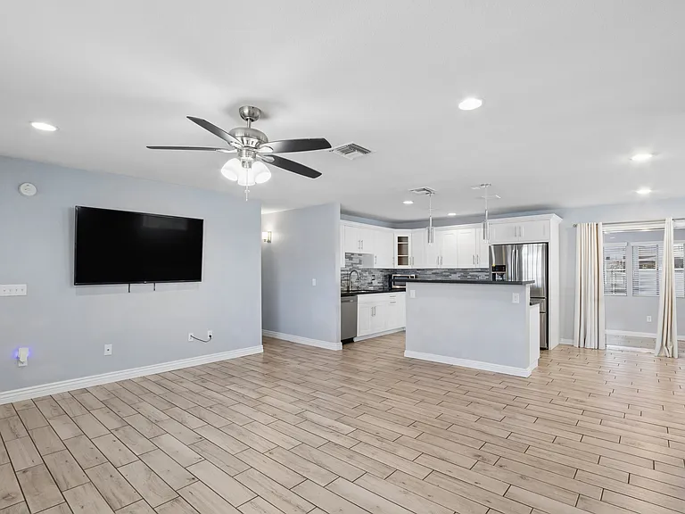 1017 E El Caminito Dr — Photo 22