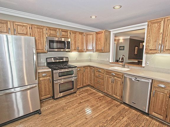 5th image of 12534 N Lake Ct