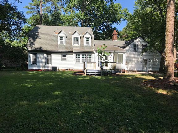 2nd image of 407 Whispering Pine Dr
