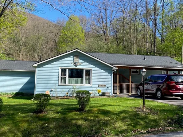 6812 E Hill Rd, Naples, NY 14512