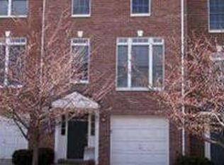 11715 Valley Ridge Cir, Fairfax, VA 22033