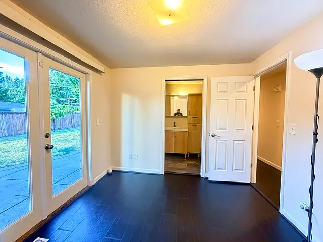 20628 NE 75th Pl — Photo 13