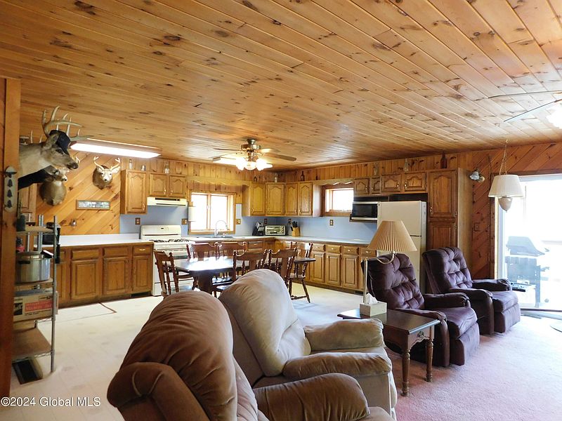 3rd image of 277 Northwoods Club Road