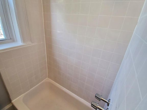 4th image of 456 Baldwin Ave #A