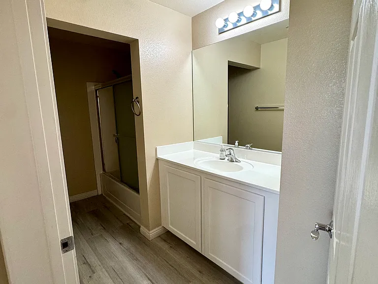 31 E Agate Ave #208 — Photo 15