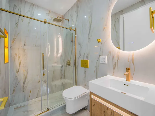 480 Bergen Street image 8 of 15