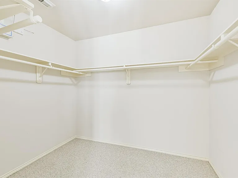 738 Redwing Place Dr — Photo 12