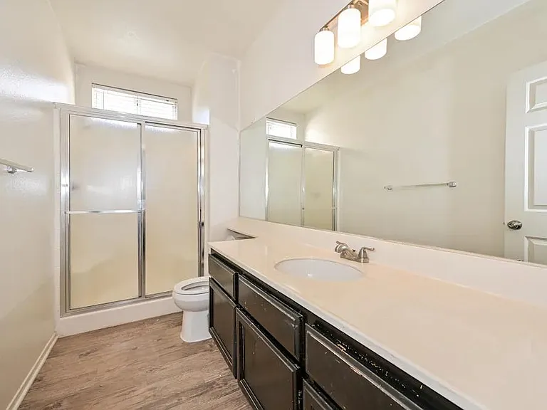 1208 W Topeka Dr #1 — Photo 8