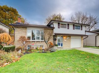 148 Strathcona Cres, Kitchener, ON N2B 2W9