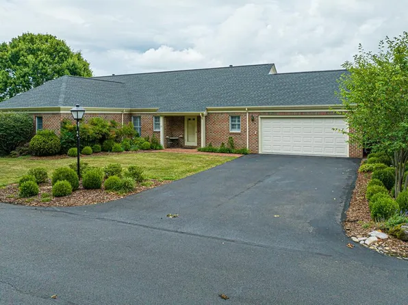 490 Court St APT 25, Abingdon, VA 24210