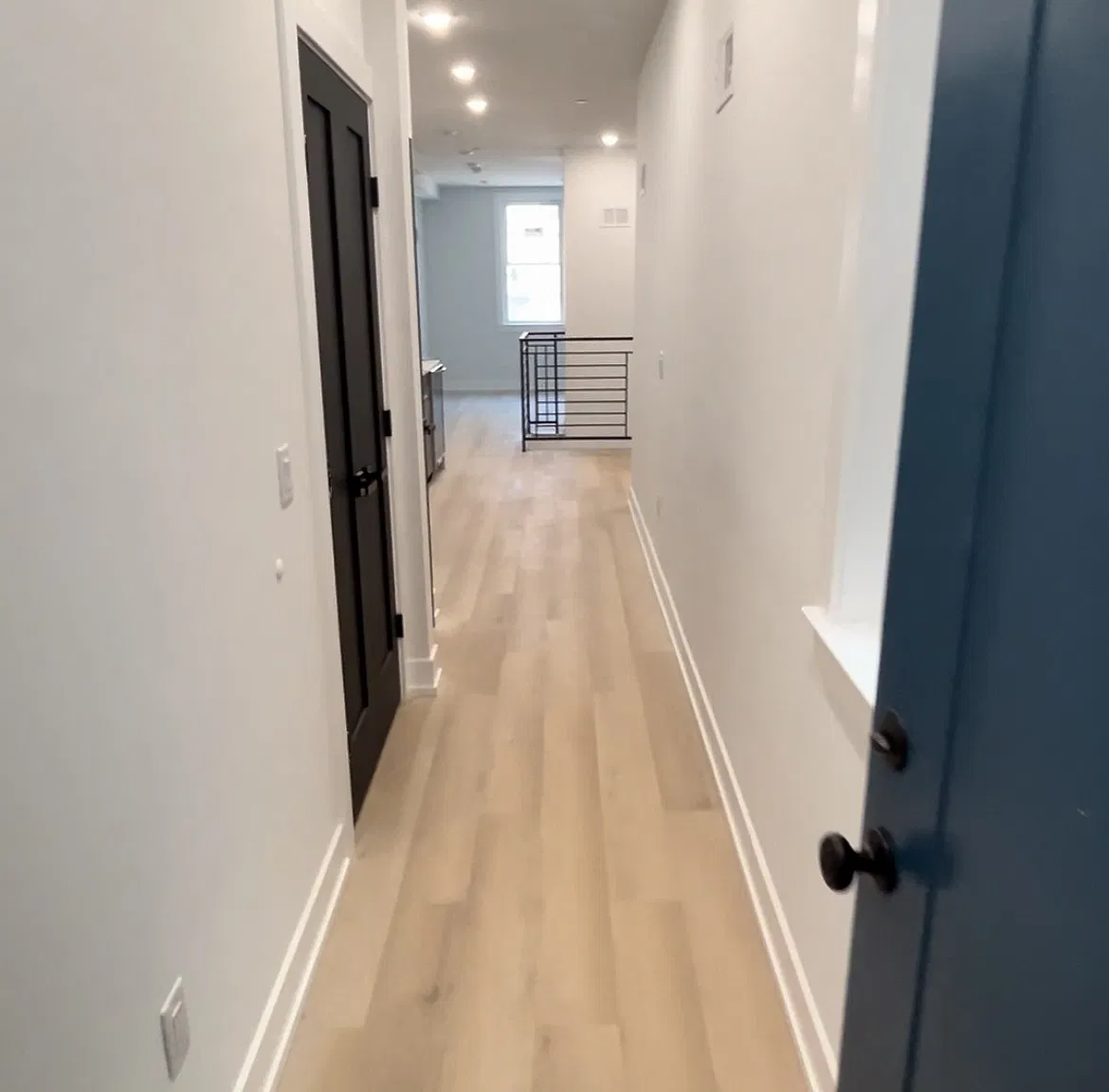 1216 W Butler St — Photo 1