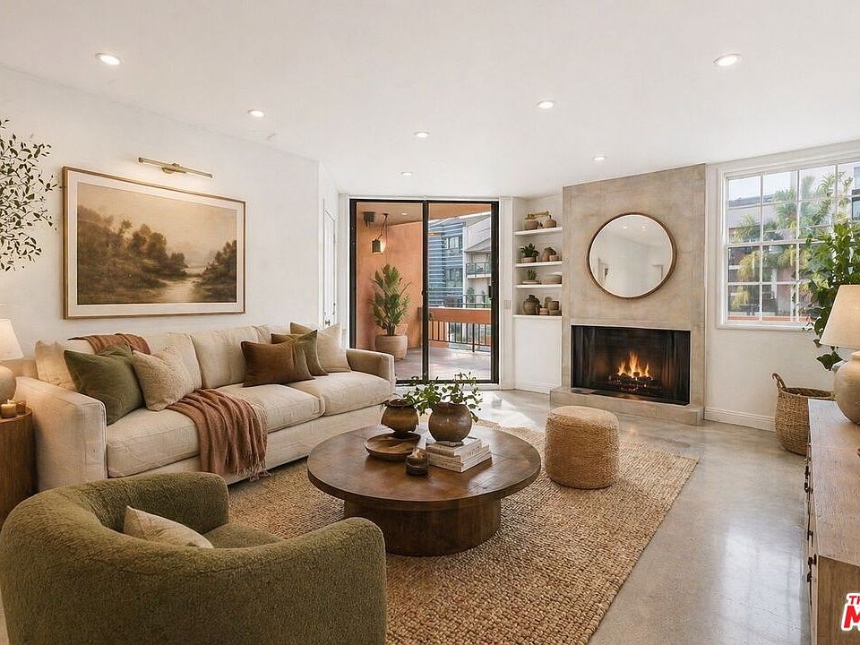 1st image of 740 N Kings Rd APT 102