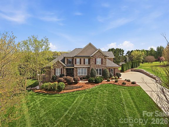 5th image of 3638 Hogan Ct NE