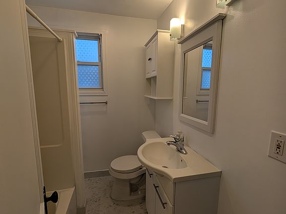 5th image of 243 W Webster St