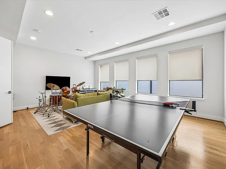 4532 Sunburst St — Photo 23