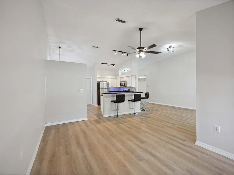 4107 11th Ave E — Photo 21