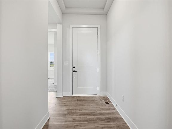 4th image of 1413 N 163rd St