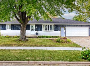 1039 Fredrick Dr, Neenah, WI 54956