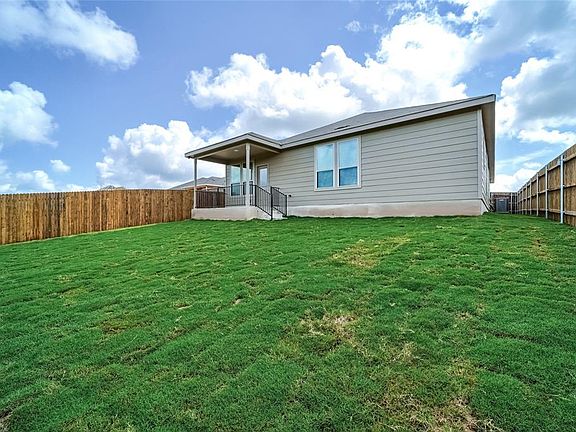 4th image of 124 Snowy Plover Ln