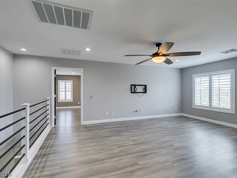 1129 Emanuel St — Photo 27