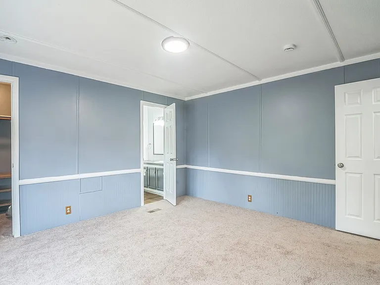 7601 Magnolia Dr — Photo 17