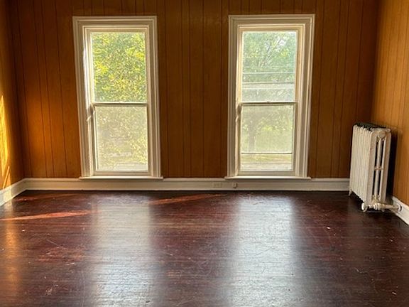 2nd image of 504 Maple Ave #3