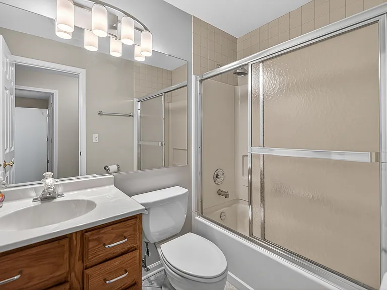 212 Amherst Ct #C — Photo 28