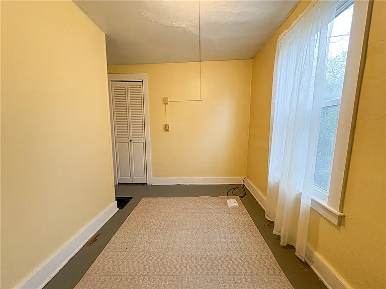 136 Main St — Photo 9