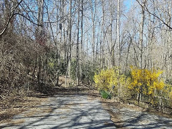 5th image of 232 Laurelwood Ln