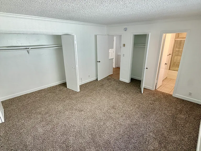 332 Culver Blvd #4 — Photo 43