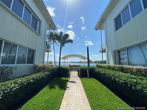 5th image of 1110 Venetian Way APT 1E