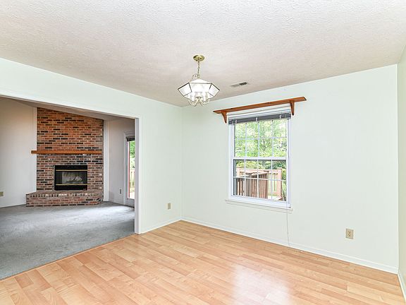 5th image of 7926 Christiana Way