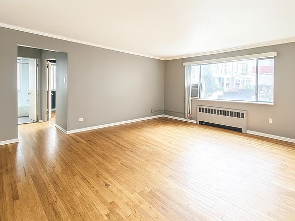2nd image of 1101 Bellaire St APT 102
