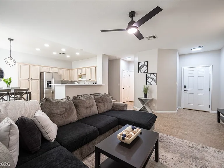 641 Solitude Point Ave — Photo 8