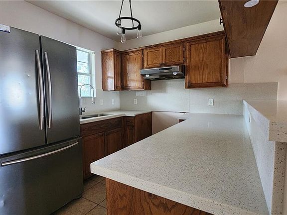 5th image of 3228 Bonita Dr