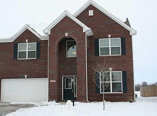 2030 Lakecrest Dr, Columbus, IN